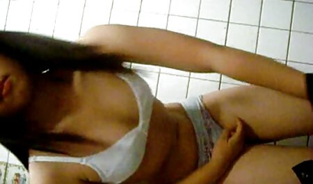 Adolescente voyeur - Tiny porno en español hablado Busty Teen Tease